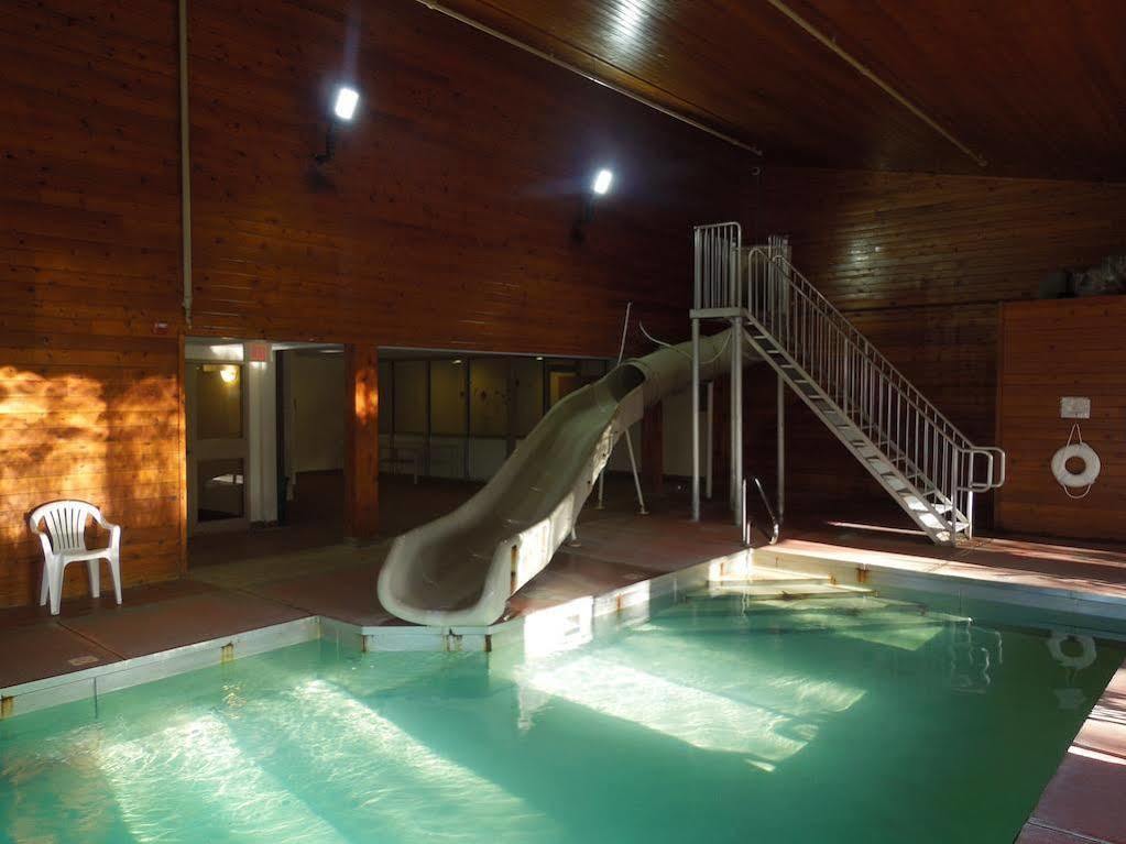 Baymont By Wyndham Essex Burlington Area Hotel Exterior foto