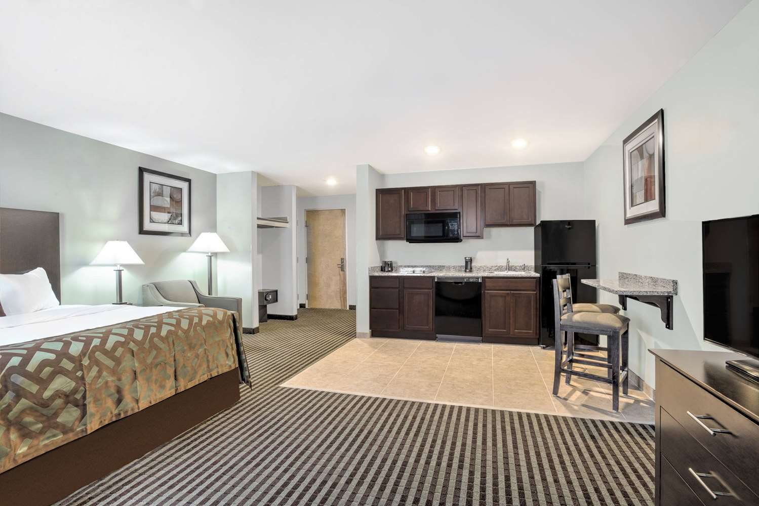 Baymont By Wyndham Essex Burlington Area Hotel Exterior foto